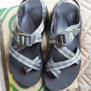 CHACO ZX1  Classic Pewter/Grey/Silver 7 Like New!
